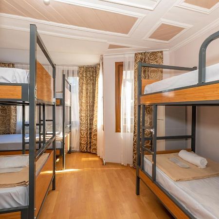 Taksim Wooden House Hostel Istanbul Exterior photo